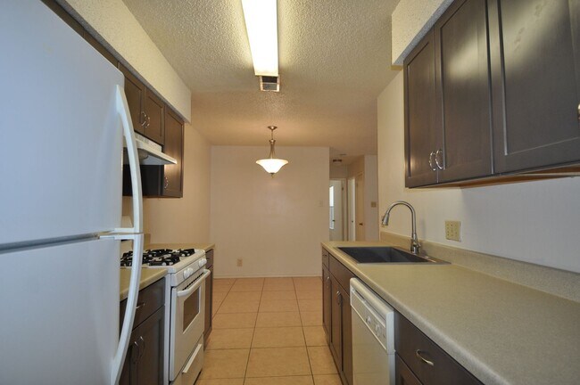 Building Photo - 12806 Tomanet Trail