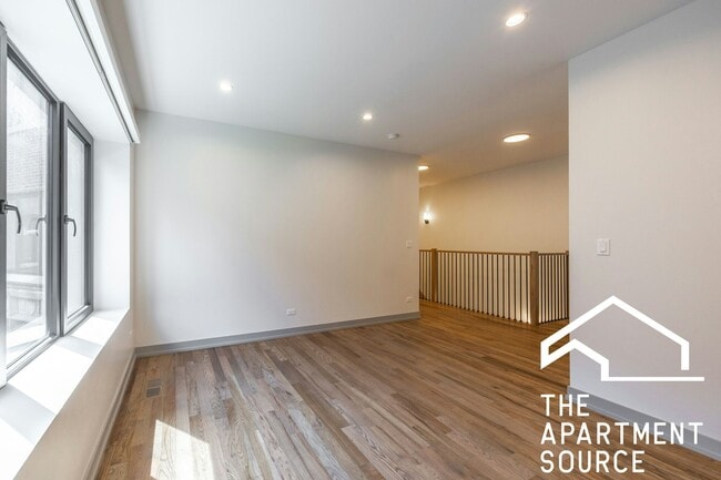 Foto del edificio - 1339 W Estes Ave