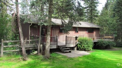 Building Photo - 215 Emerald Dr