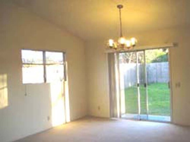 Foto del edificio - 1010 W Lemon Ave