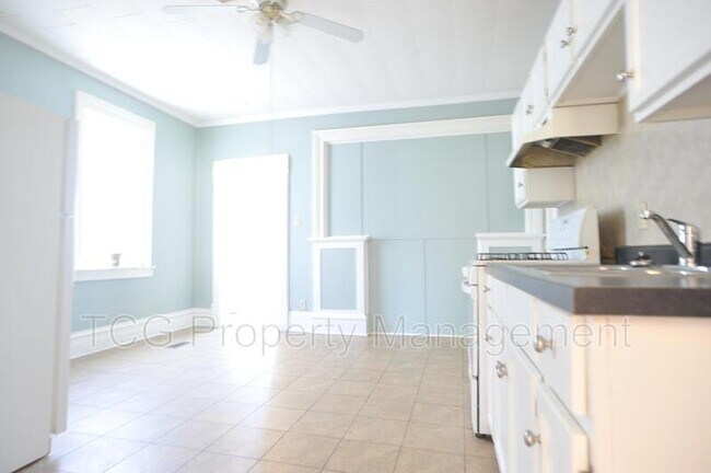 Foto del edificio - 410 N Monroe St