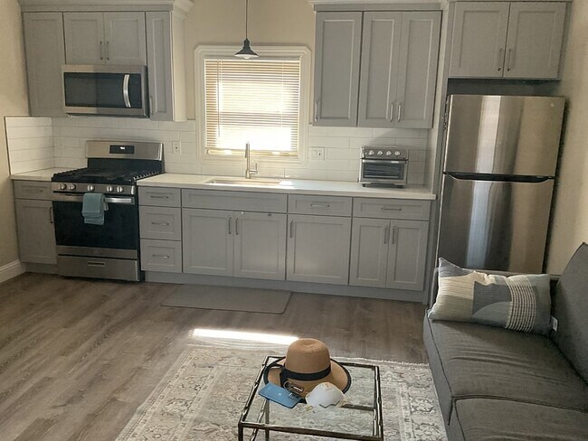 Foto del edificio - 437 Indiana St