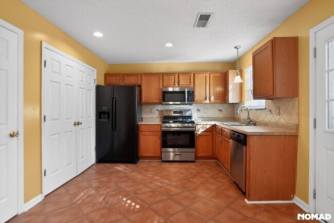 Building Photo - 3457 Waldrop Creek Trail