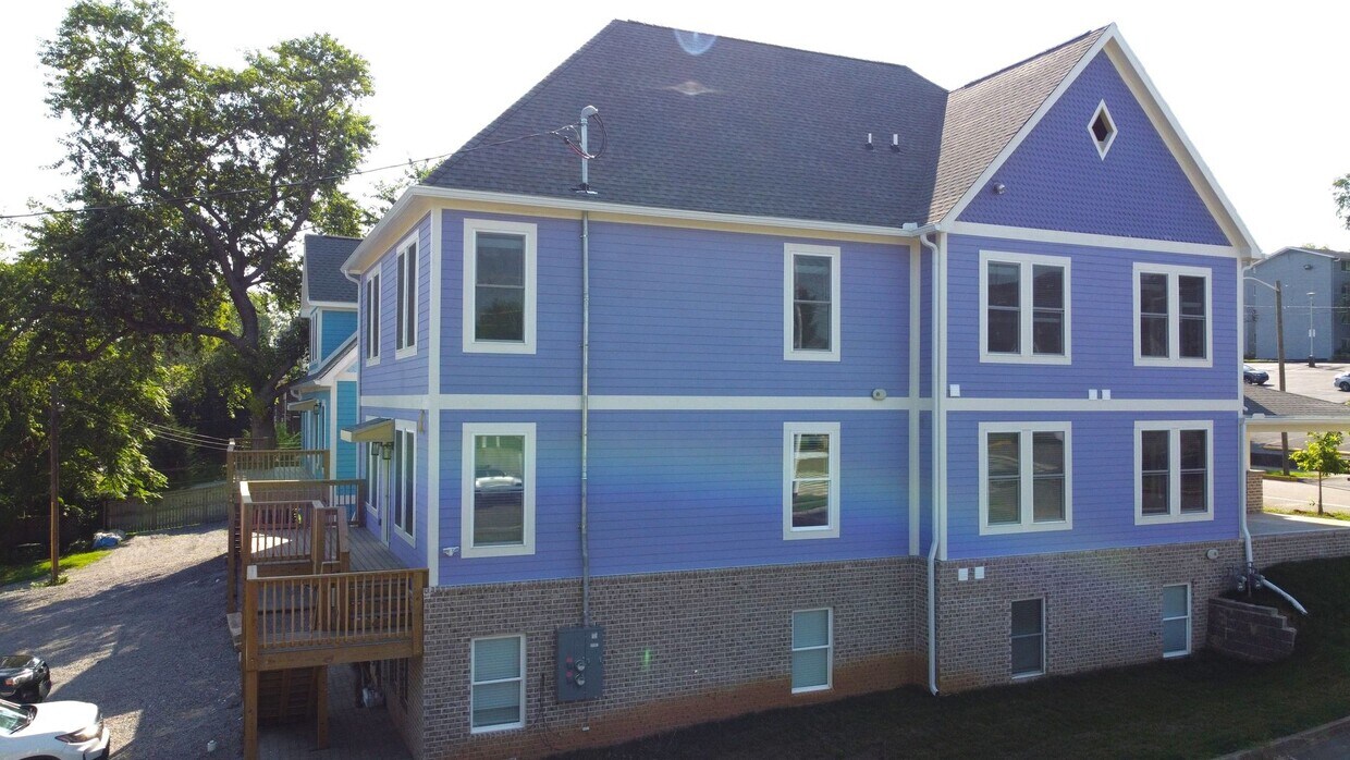 Foto del edificio - 1537 Forest Ave