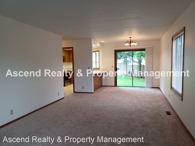 Building Photo - 3 br, 2 bath House - 10780 SW Summer Lake Dr