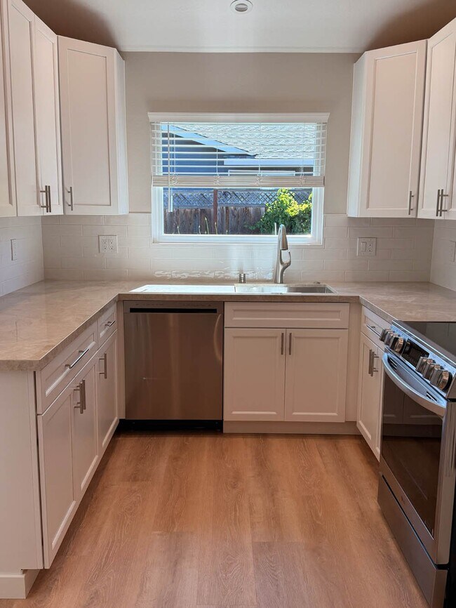 Building Photo - 7221 Stonedale Dr