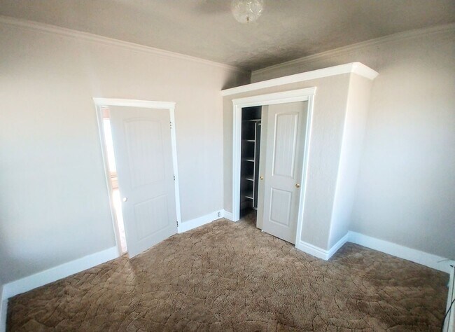Foto del edificio - 2 Bed, 1 Bath Home with Covered Patios