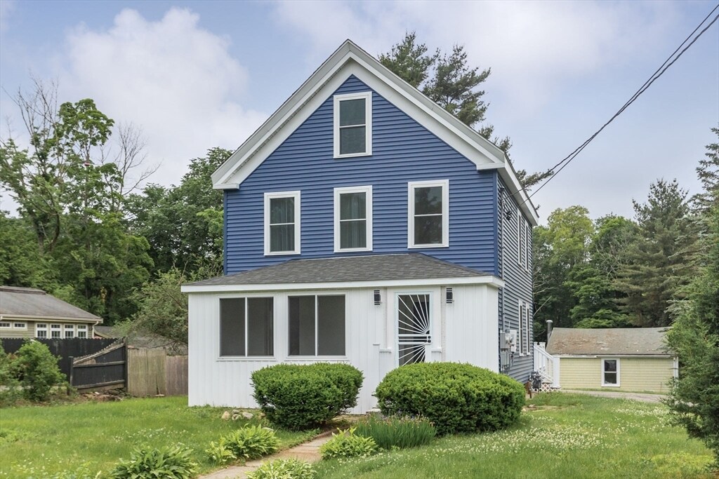 Primary Photo - 484 Canton St