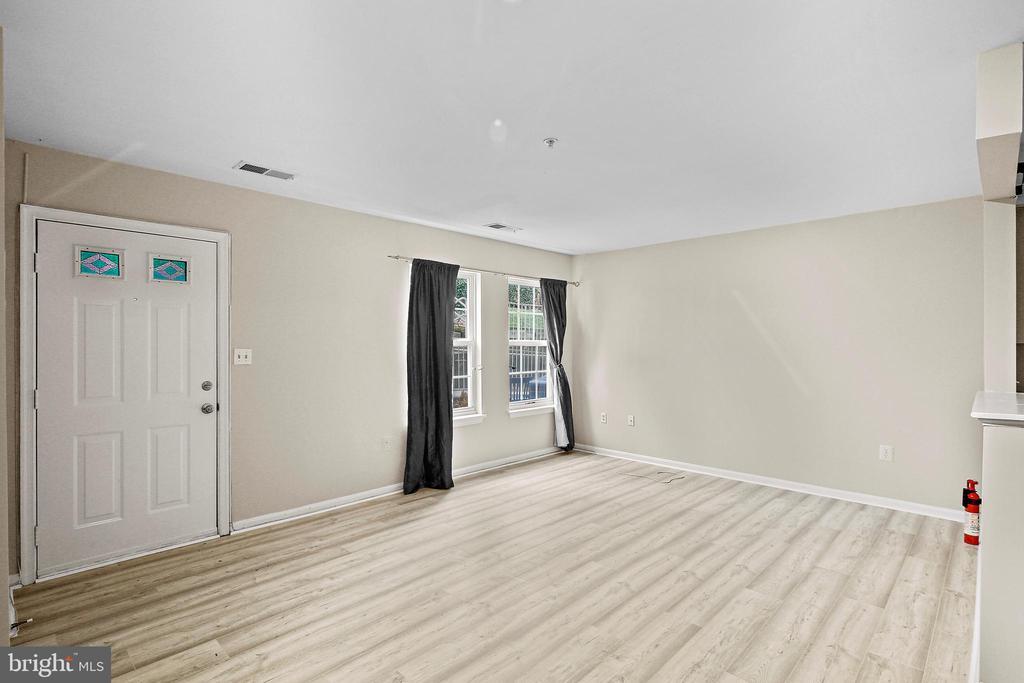 Foto principal - 6416 Bayberry Ct