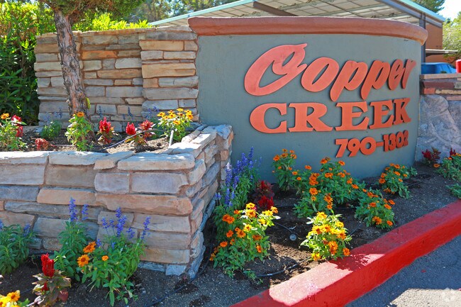 Foto del edificio - Copper Creek Apartments