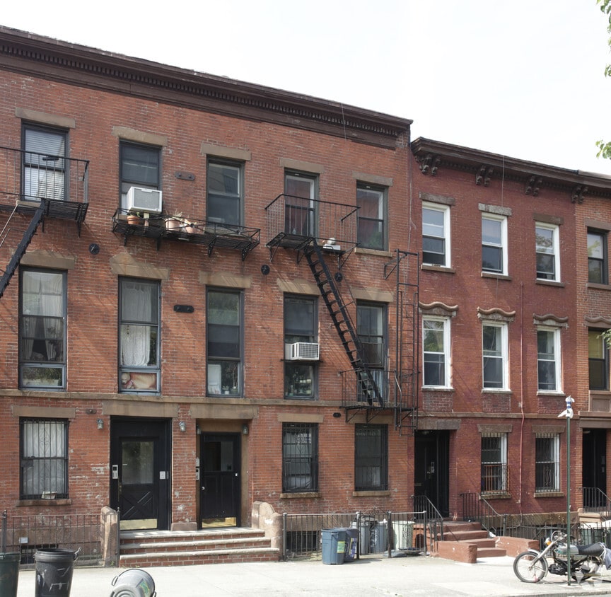 Building Photo - 150 Degraw St