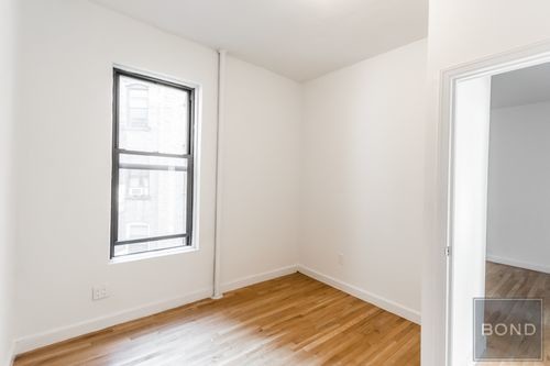 Building Photo - 322 E 91st St