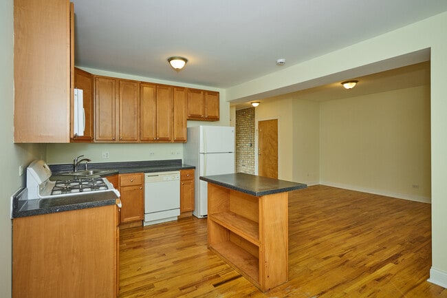 Building Photo - 5014 N Harding Ave