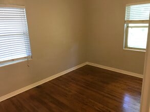 Building Photo - 3638 Jammes Rd