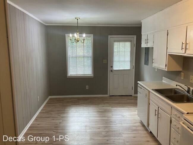 Foto del edificio - 2 br, 1.5 bath House - 845 Old Trail Rd.