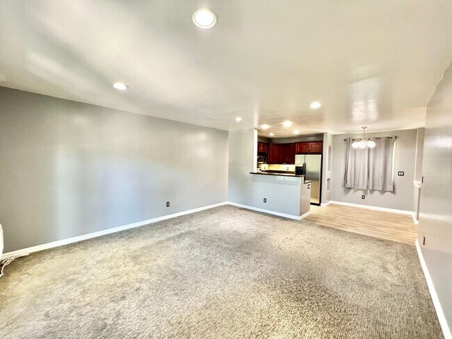 Building Photo - Beautiful 1Bd/1Ba down the street from SDSU!
