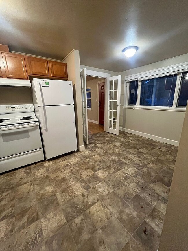 Building Photo - 20088 9th Ave NE