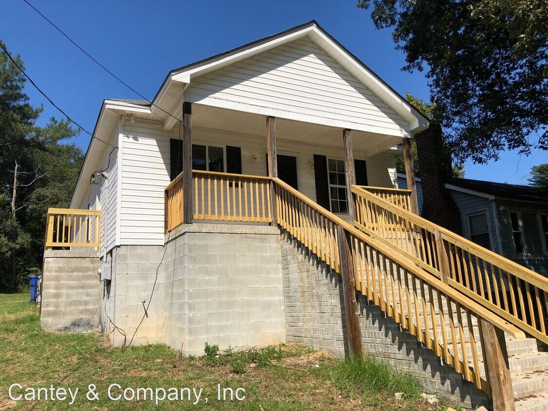 Primary Photo - 4 br, 2 bath House - 4417 Hawthorne Avenue