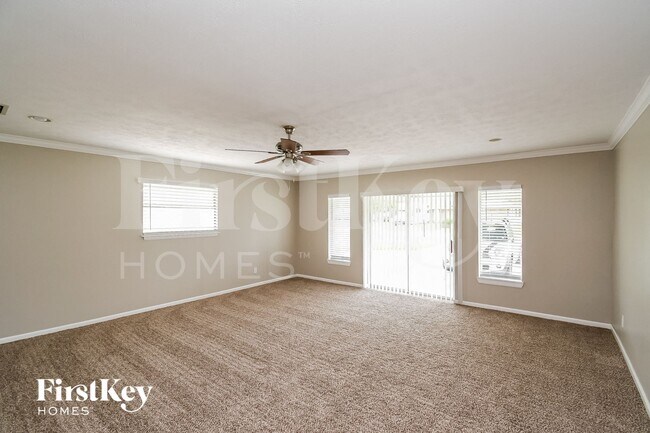 Foto del edificio - 3572 Fortuna Dr