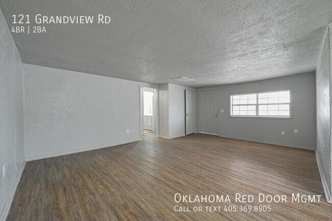 Foto del edificio - 121 Grandview Rd