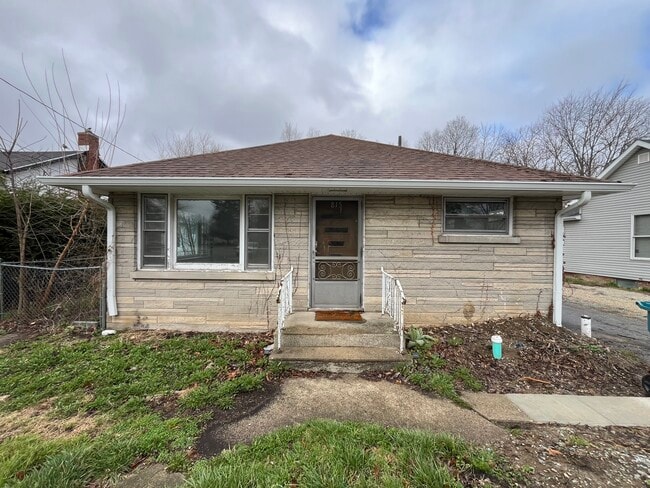 Building Photo - 815 S Main St