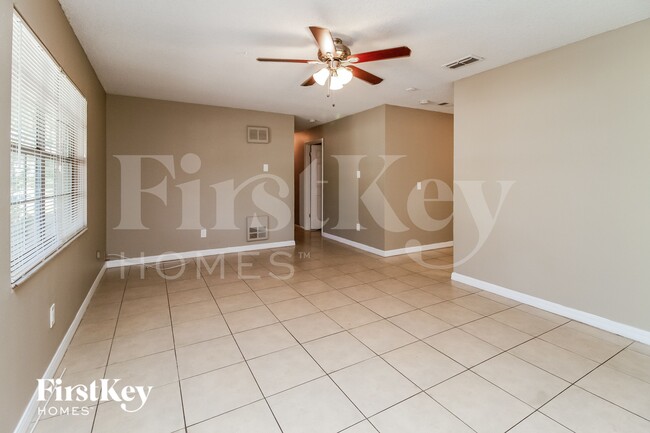 Foto del edificio - 3639 Shalimar Ct