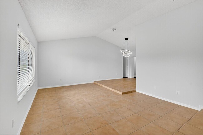 Building Photo - 4135 Bay Laurel Way