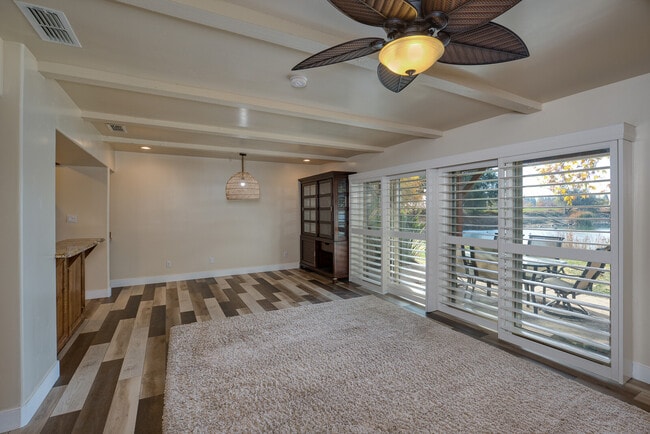 Building Photo - 7020 Colina Ln