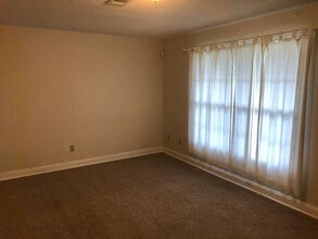 Building Photo - 11 Morris Ave