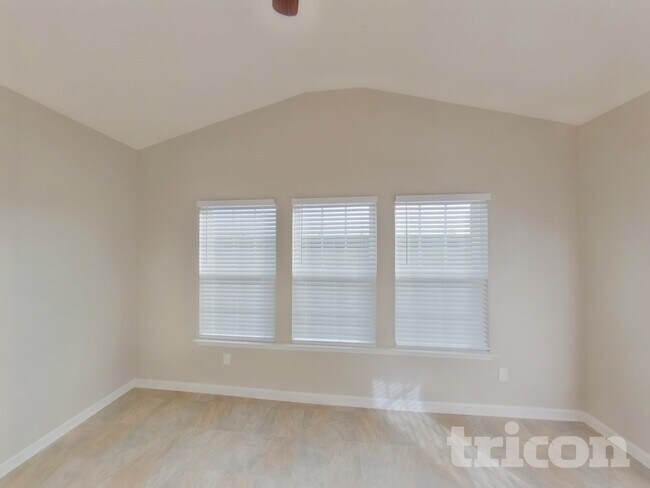 Building Photo - 2637 Candlewick Ct