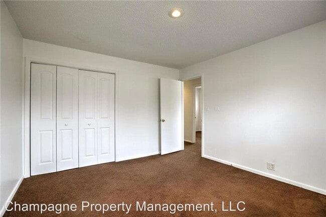 Building Photo - 3 br, 1 bath House - 7400 Longview Road