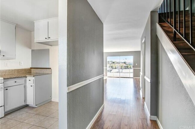 Foto principal - 730 N Eucalyptus Ave