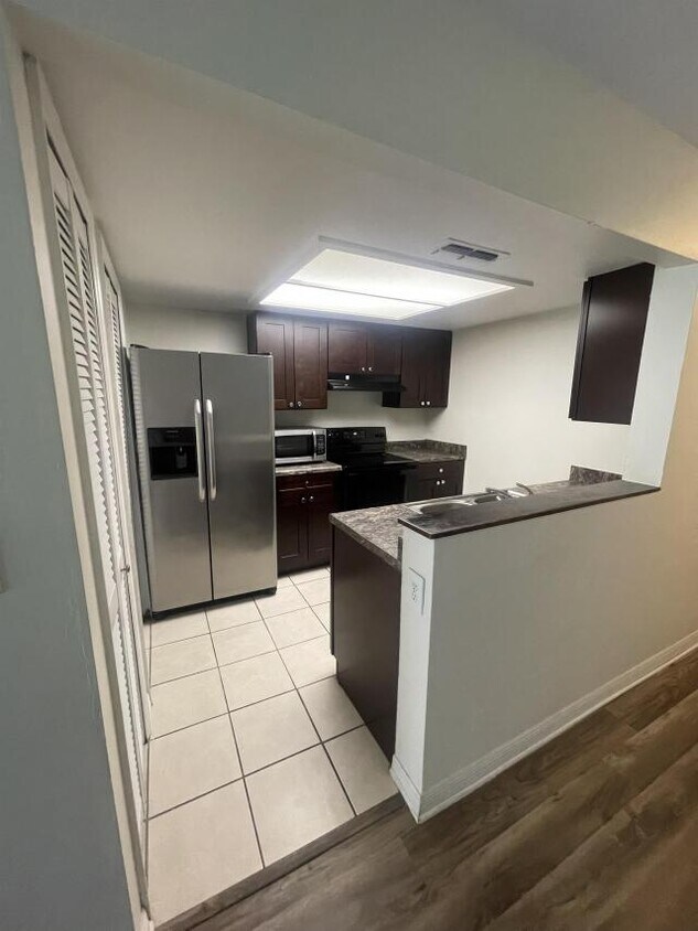 Building Photo - 2 bedroom in Gainesville FL 32607