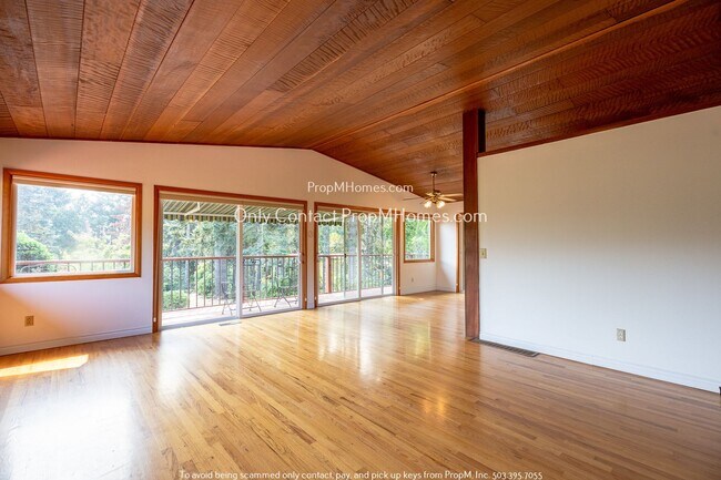 Foto del edificio - Charming Far West Haven with Modern Amenit...