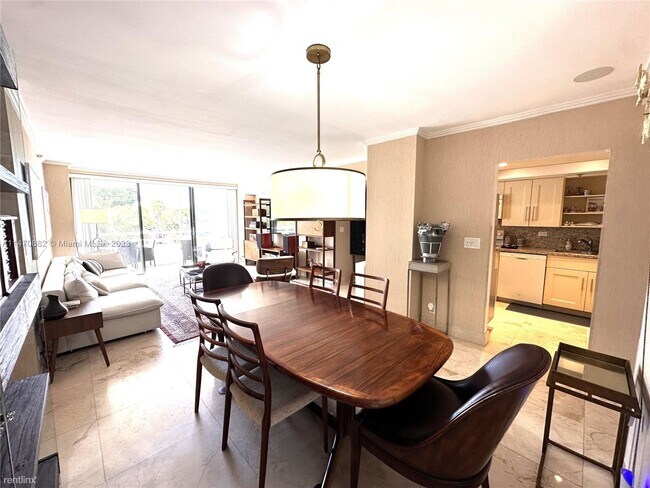 Foto del edificio - 3 br, 3 bath House - 20355 NE 34th Ct Apt 227