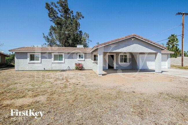 Foto del edificio - 4138 E Bluefield Ave