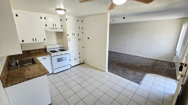 Foto del edificio - 1210 W Stoneridge Ct