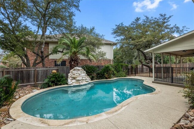 Building Photo - 6310 La Carman Ln