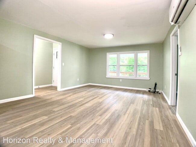 Building Photo - 3 br, 1 bath House - 421 Poston St