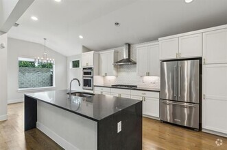 Building Photo - 7724 Verbena Ct