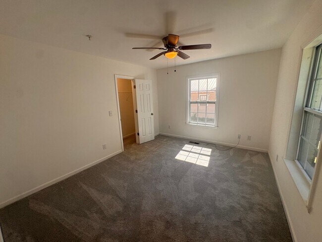 Foto del edificio - 208 Meadow St