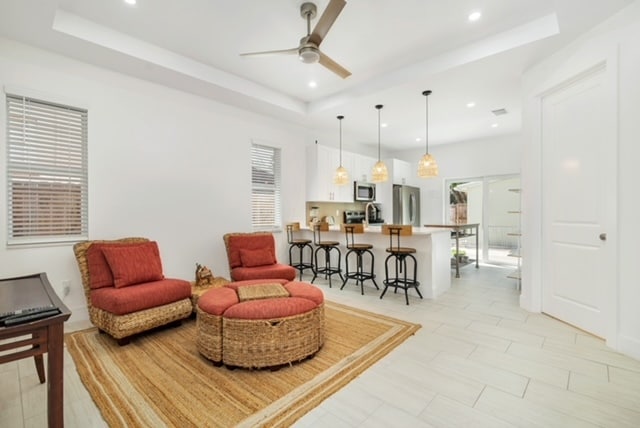 Building Photo - 520 El Vedado