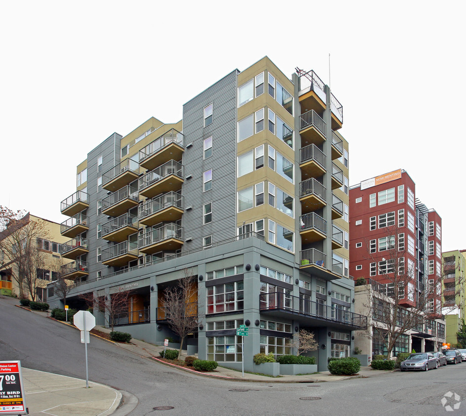 Lake Union Tower Photo