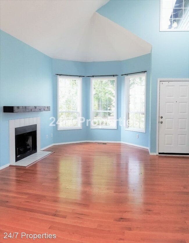 Building Photo - 3 br, 2.5 bath House - 4640 SW Cullen Blvd.