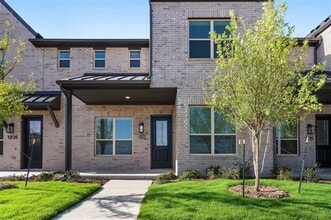 Building Photo - 1212 Eureka Spgs St