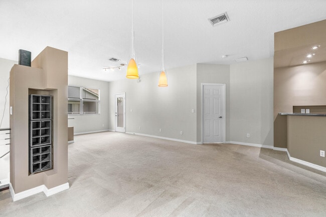 Building Photo - 3116 Grandiflora Dr