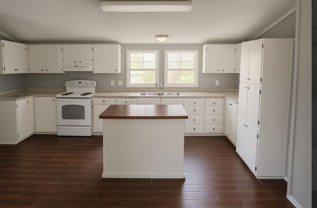 Building Photo - 358 Ellis St