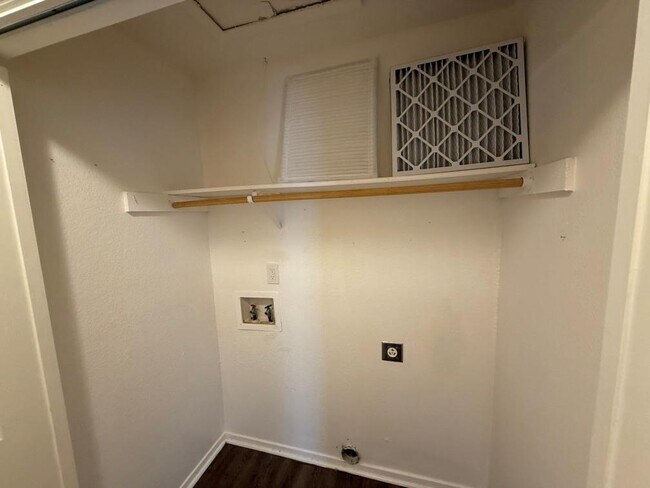 Foto del edificio - 6711 Duplex