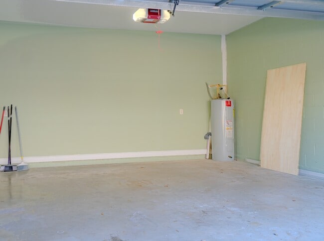 Building Photo - 304 Coral Beach Cir