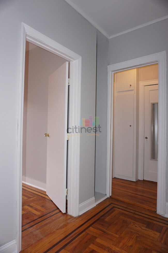 Foto del edificio - 6811 Owls Head Ct